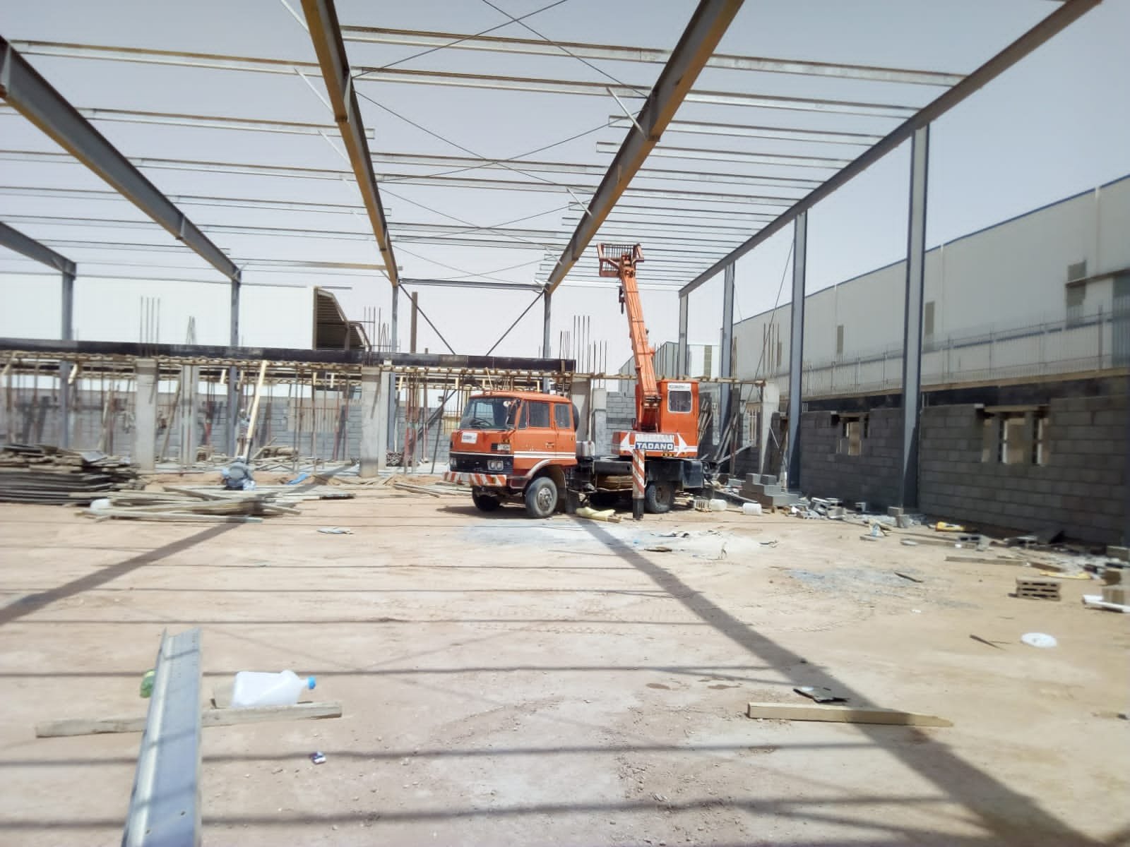 أفضل مقاول هناجر في الرياض