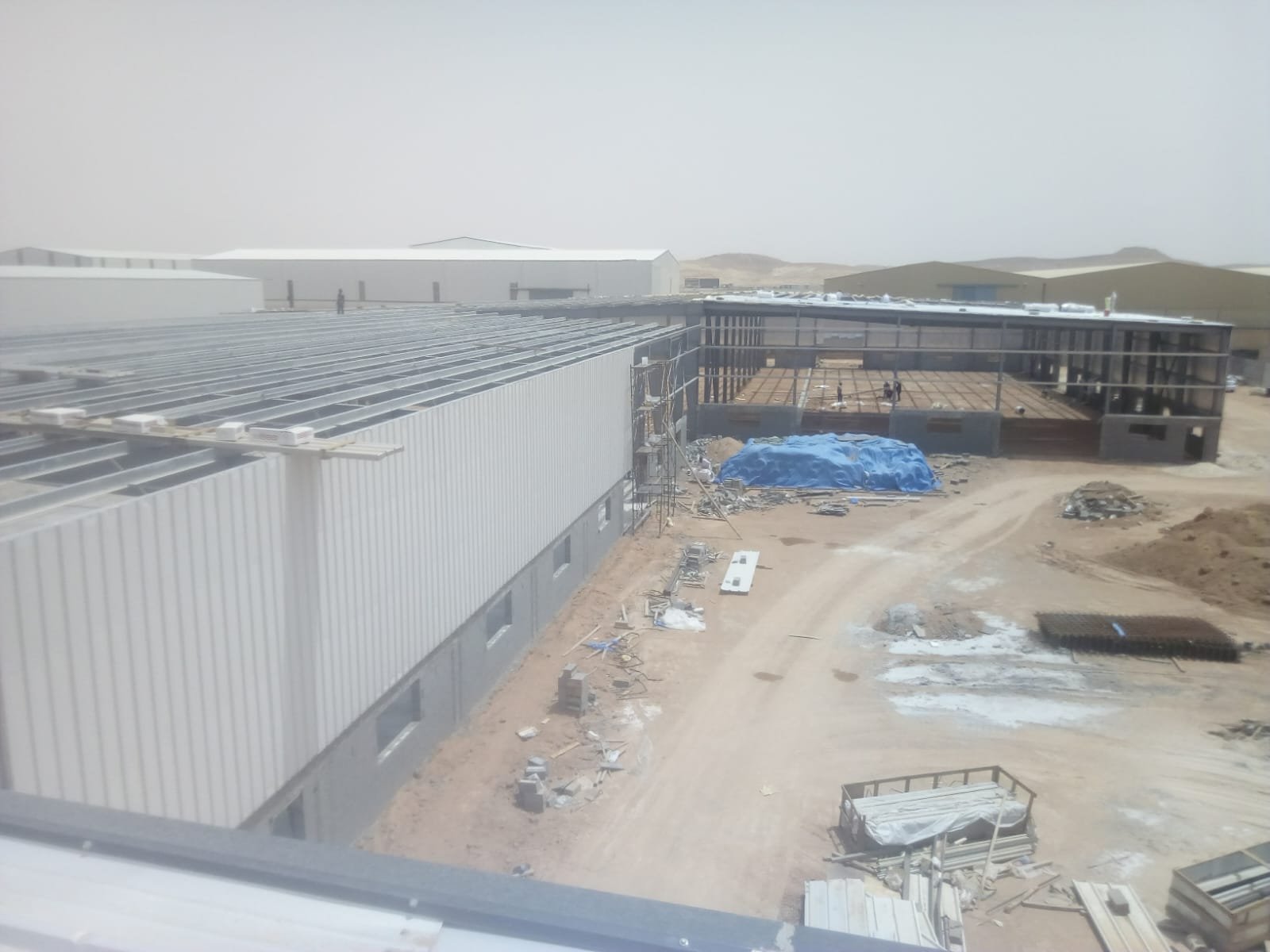 مقاول هناجر ساندويتش بانل